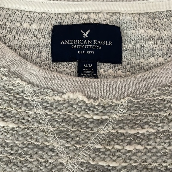 American Eagle, Silver, Long Sleeved Sweater. Size Medium - Picture 2 of 8